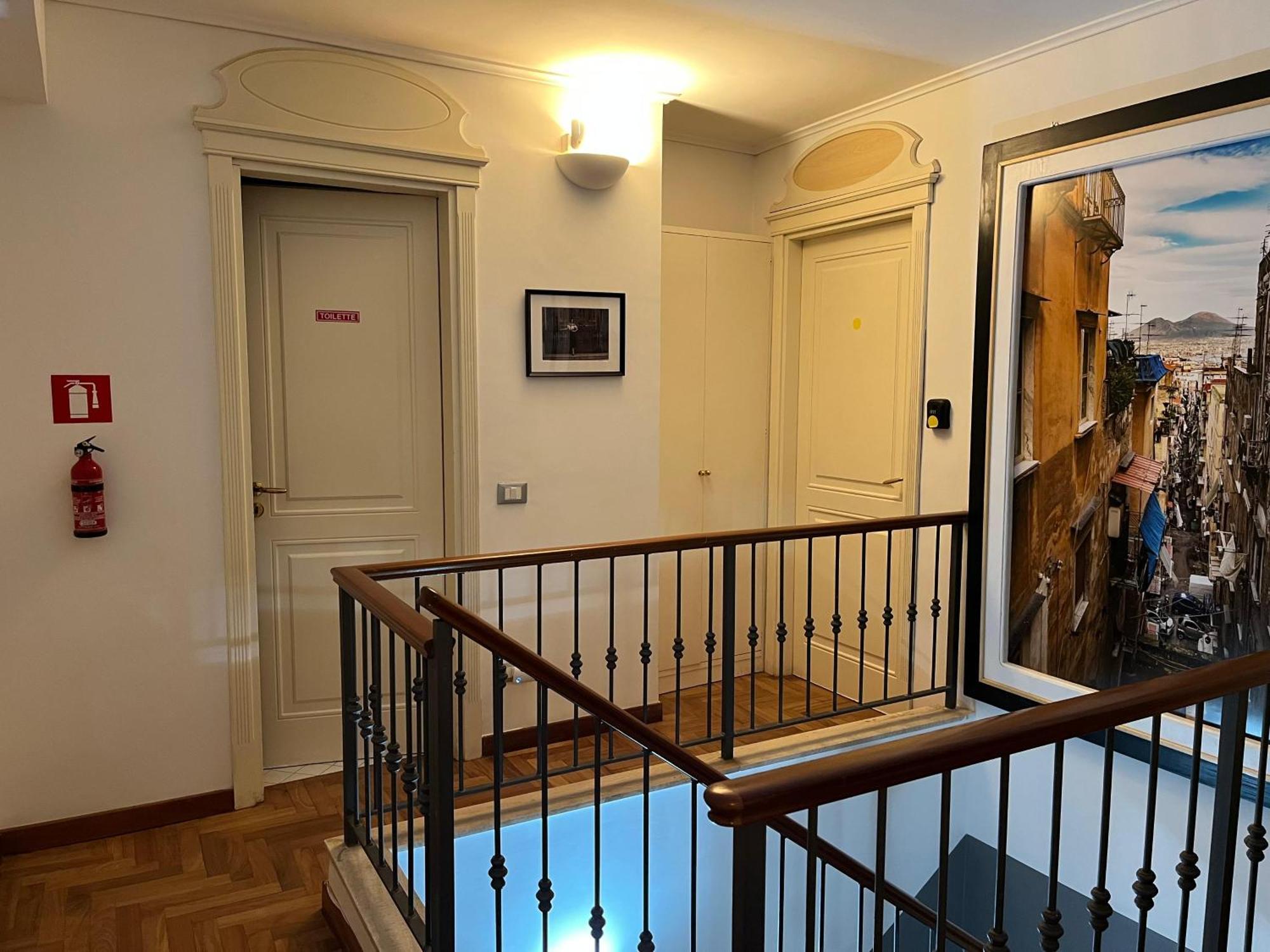 Rota House - Apartment In Santa Chiara, The Heart Of Naples 那不勒斯 外观 照片